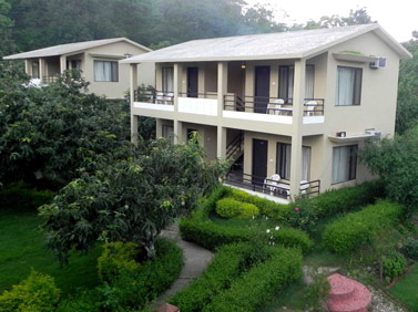 hotels at jim corbett national park