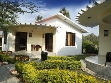 hotels at jim corbett national park